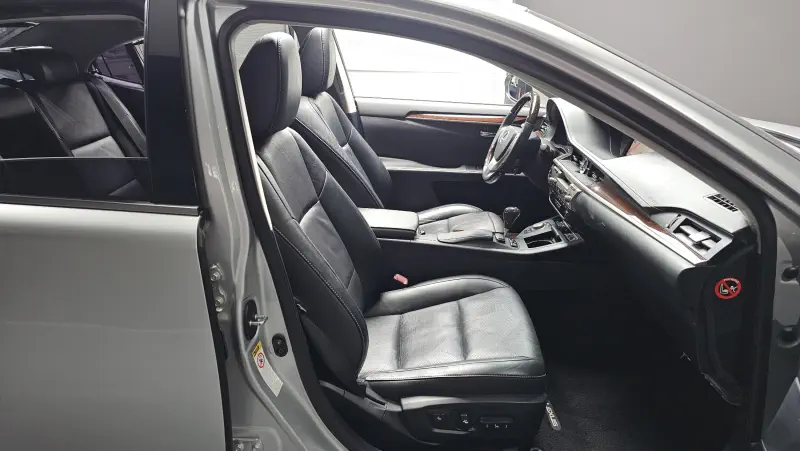 Lexus ES300h