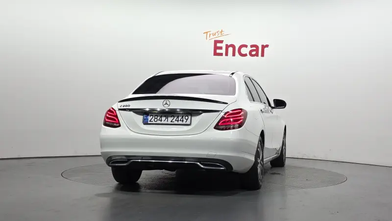Mercedes-Benz C-Class