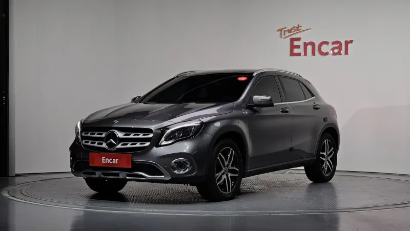 Mercedes-Benz GLA-Class