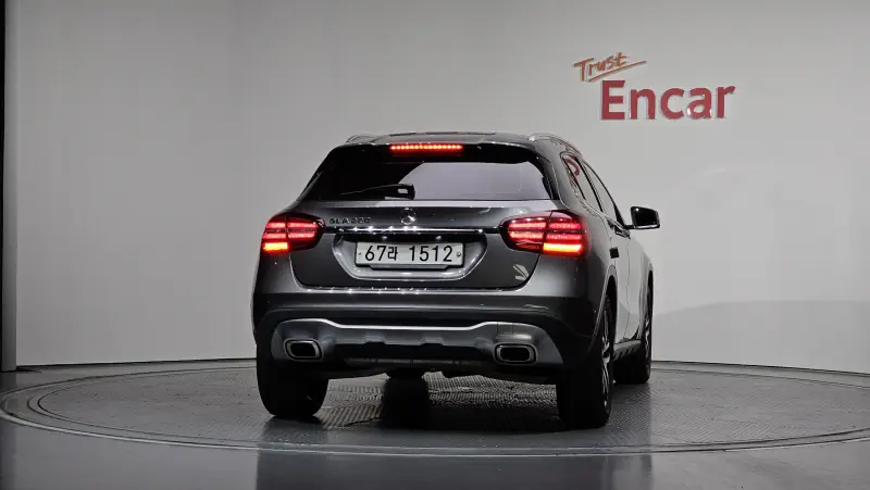 Mercedes-Benz GLA-Class