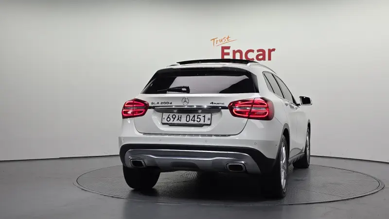 Mercedes-Benz GLA-Class