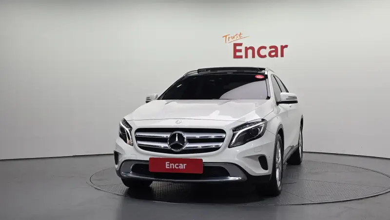 Mercedes-Benz GLA-Class