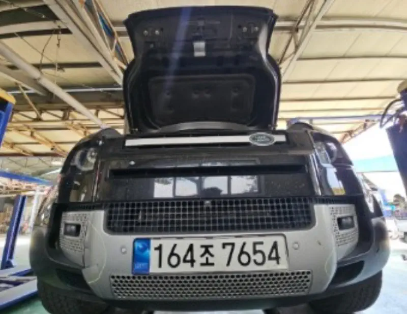 Land Rover Defender
