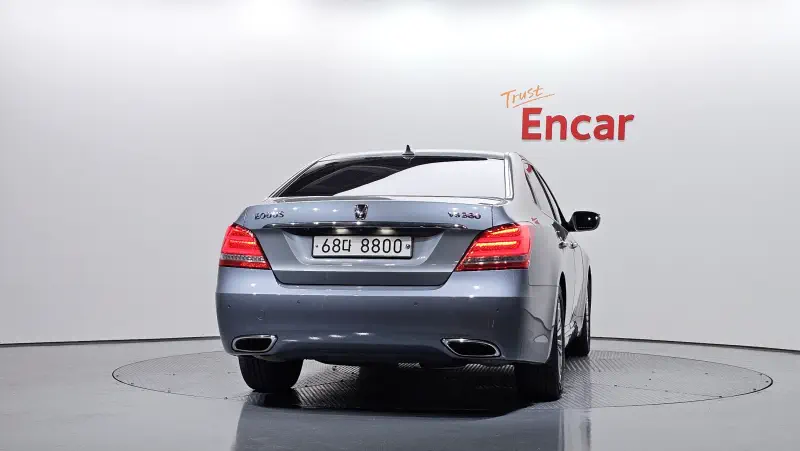 Hyundai Equus