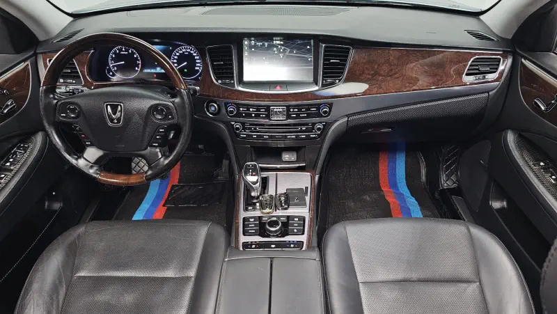 Hyundai Equus