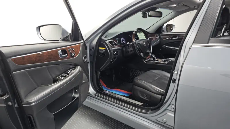 Hyundai Equus