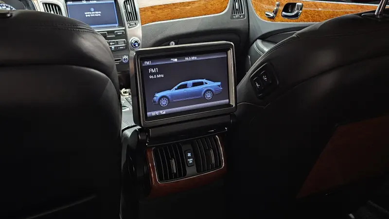 Hyundai Equus