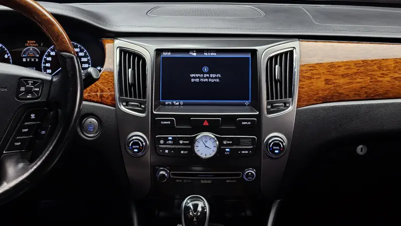 Hyundai Equus