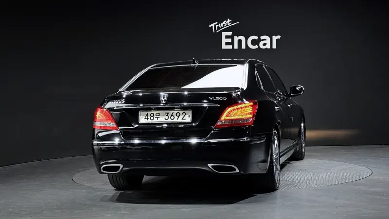 Hyundai Equus