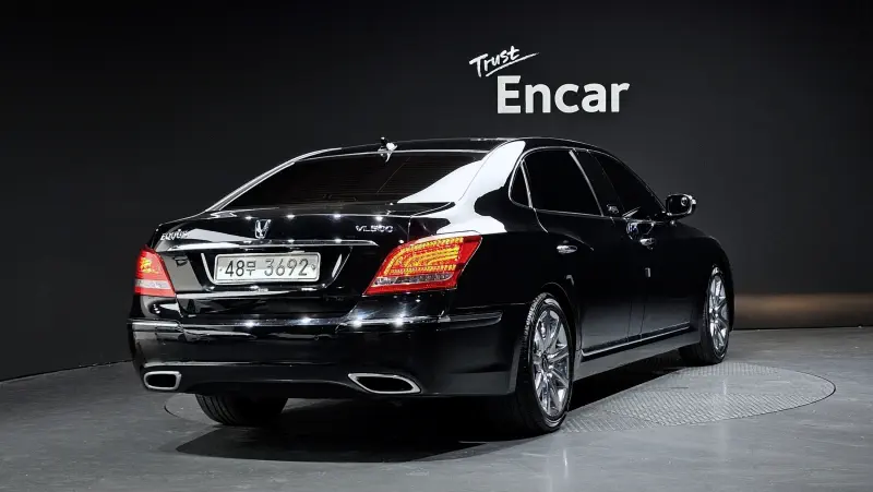 Hyundai Equus