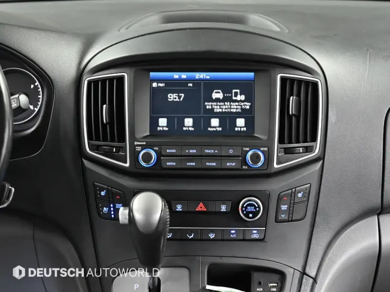 Hyundai Grand Starex