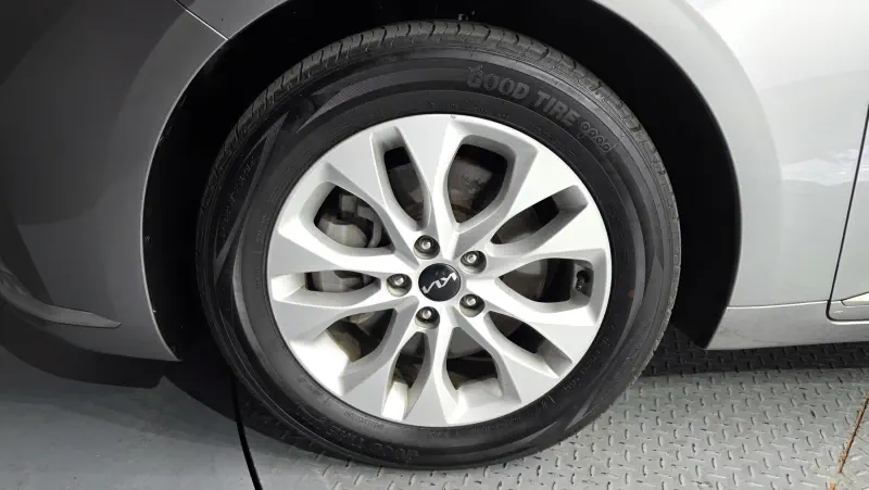 Kia K8