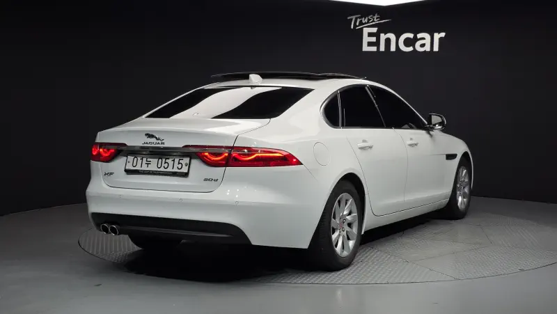 Jaguar XF