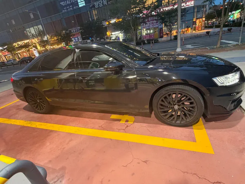 Audi A8