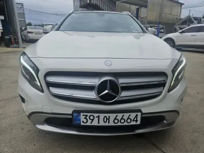 Mercedes-Benz GLA-Class