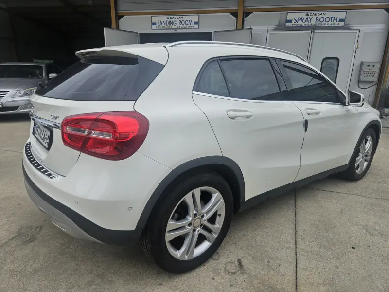 Mercedes-Benz GLA-Class