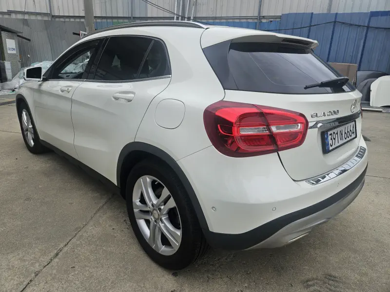 Mercedes-Benz GLA-Class
