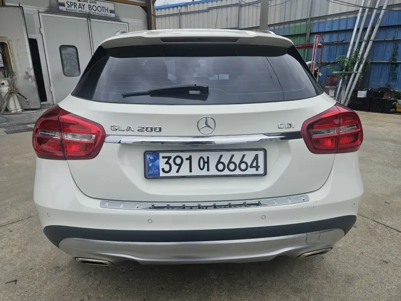Mercedes-Benz GLA-Class