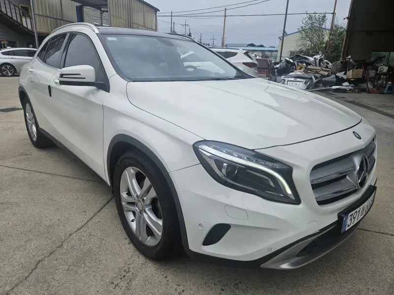 Mercedes-Benz GLA-Class