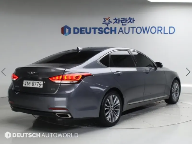 Hyundai Genesis