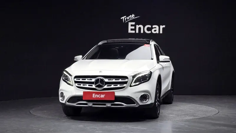 Mercedes-Benz GLA-Class