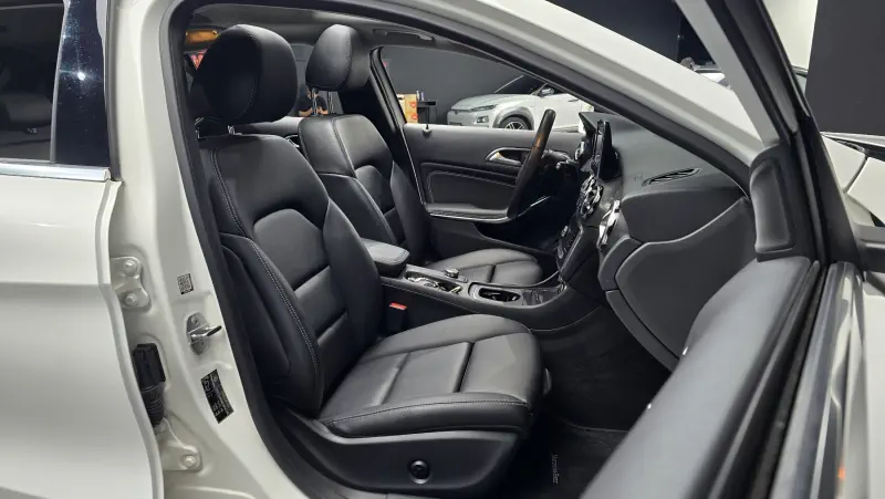 Mercedes-Benz GLA-Class