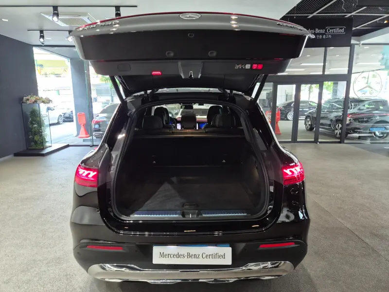 Mercedes-Benz EQS SUV