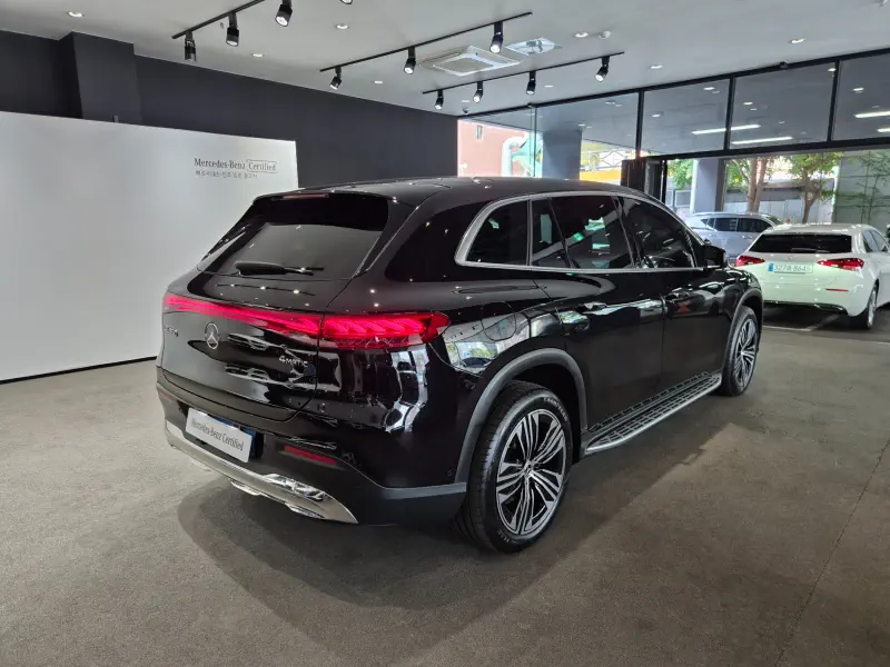 Mercedes-Benz EQS SUV