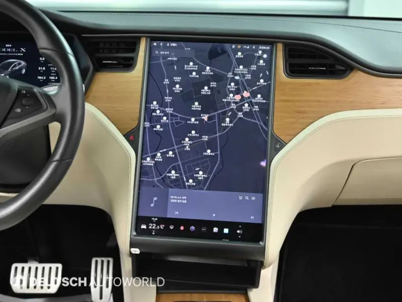 Tesla MODEL X