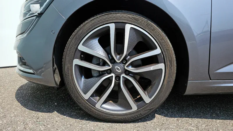 Renault Samsung SM6