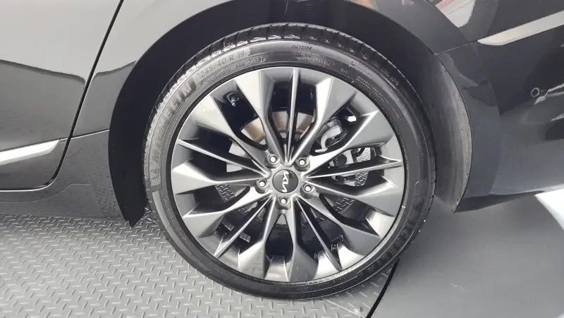 Kia K8