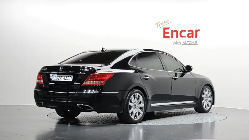 Hyundai Equus