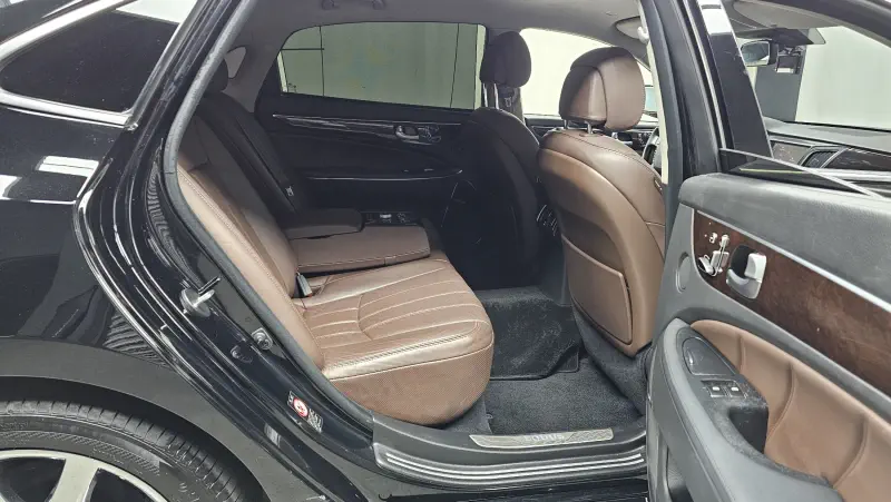 Hyundai Equus