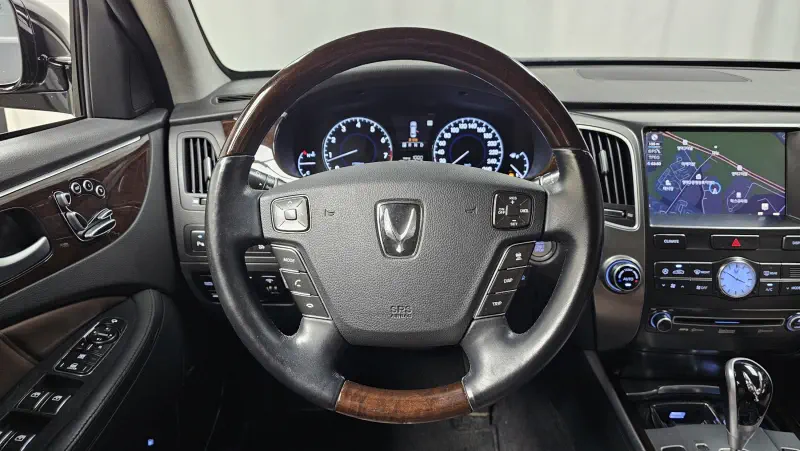 Hyundai Equus