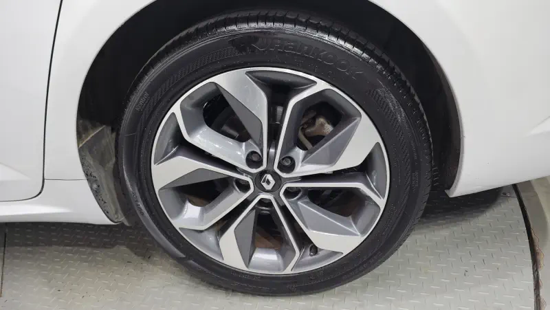 Renault Samsung SM6