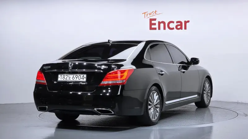 Hyundai Equus