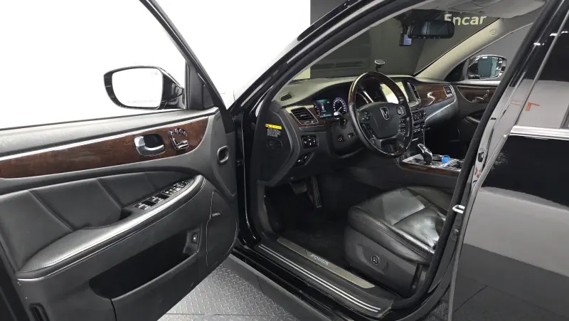 Hyundai Equus