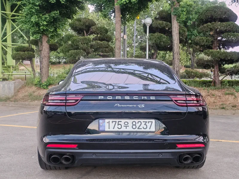 Porsche Panamera