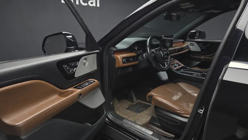 Lincoln Aviator
