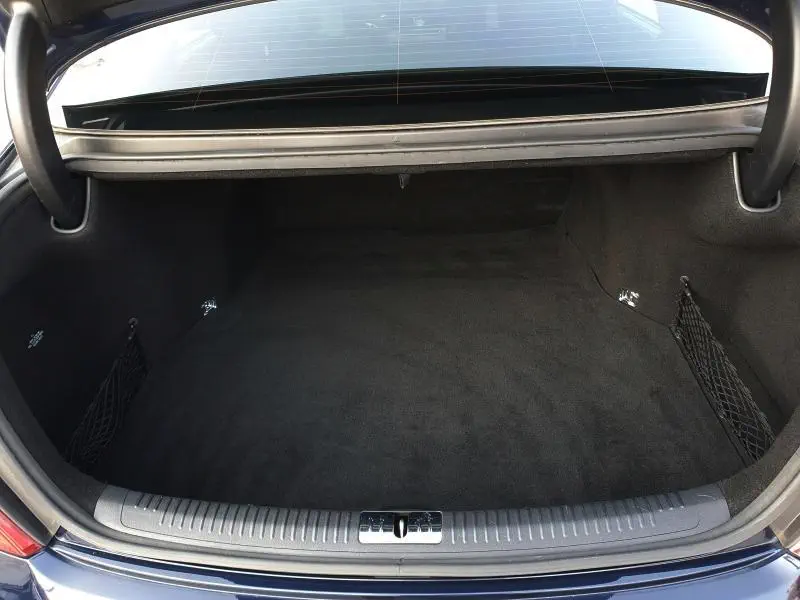 Genesis EQ900
