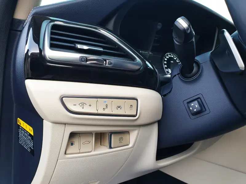 Genesis EQ900