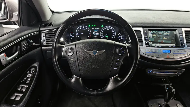Hyundai Genesis