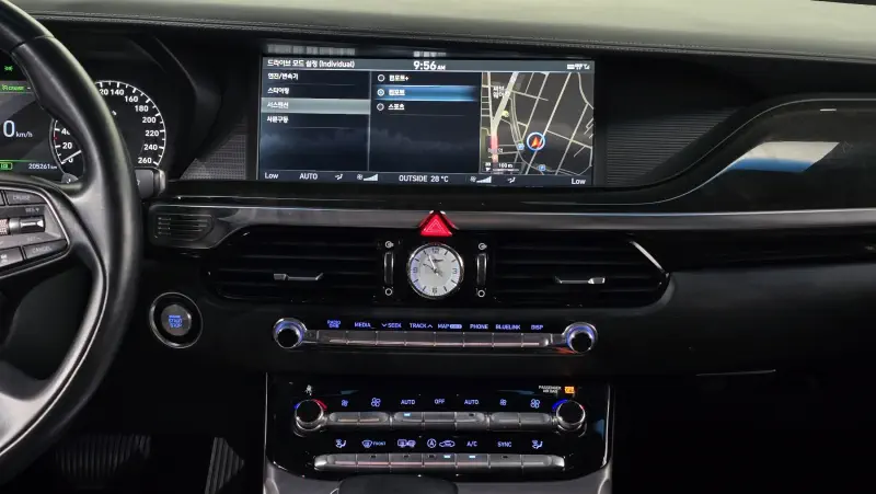 Genesis EQ900