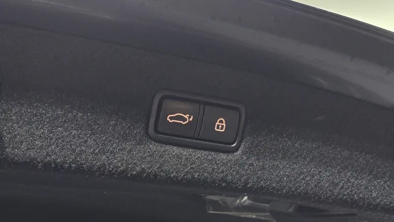 Genesis EQ900