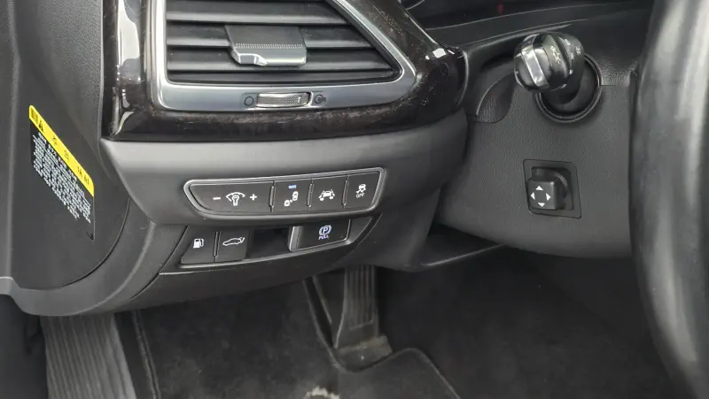 Genesis EQ900