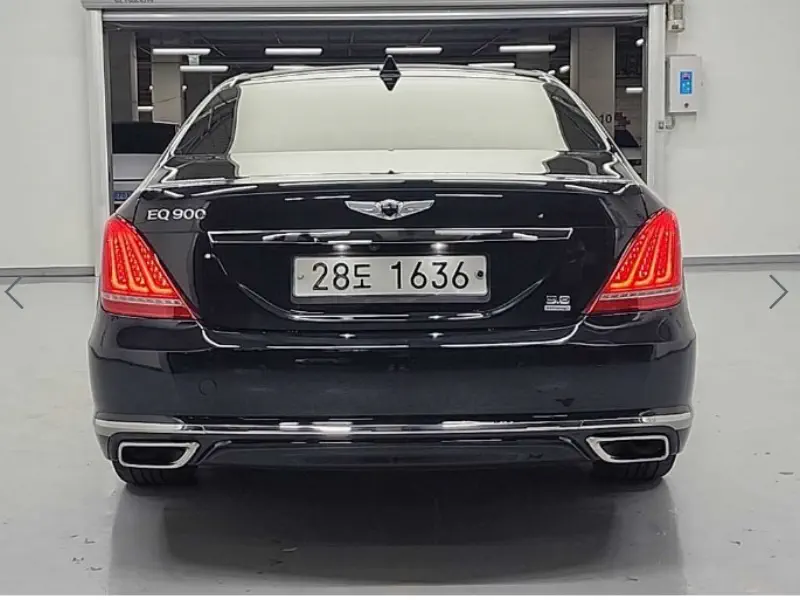 Genesis EQ900