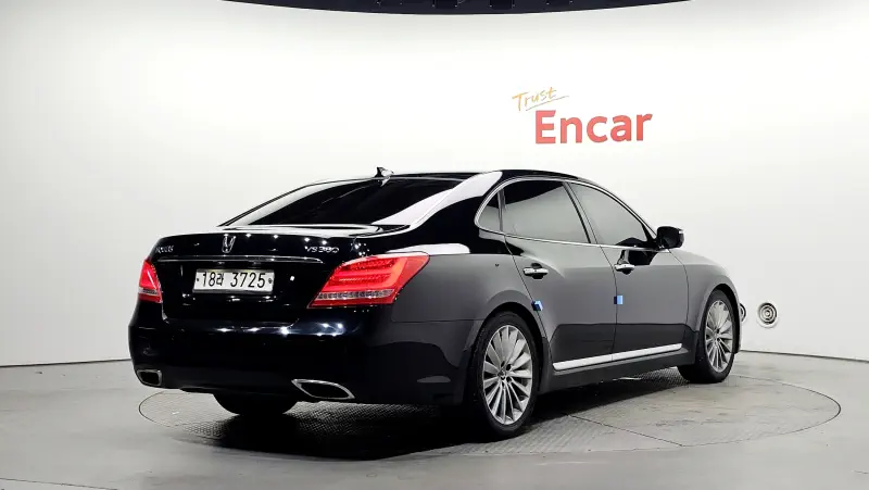 Hyundai Equus