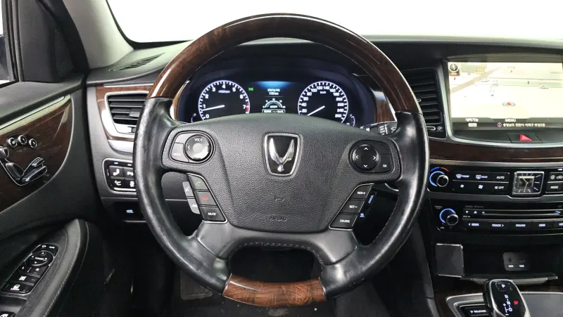 Hyundai Equus