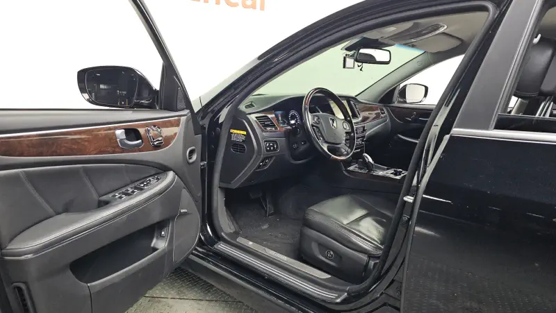 Hyundai Equus