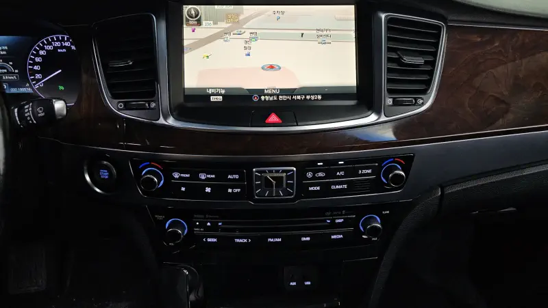 Hyundai Equus